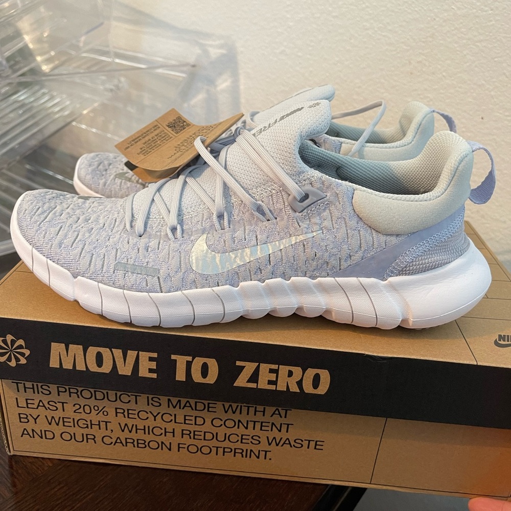 Size 10- Nike Free RN 5.0 Pure Platinum Metallic Silver 2021